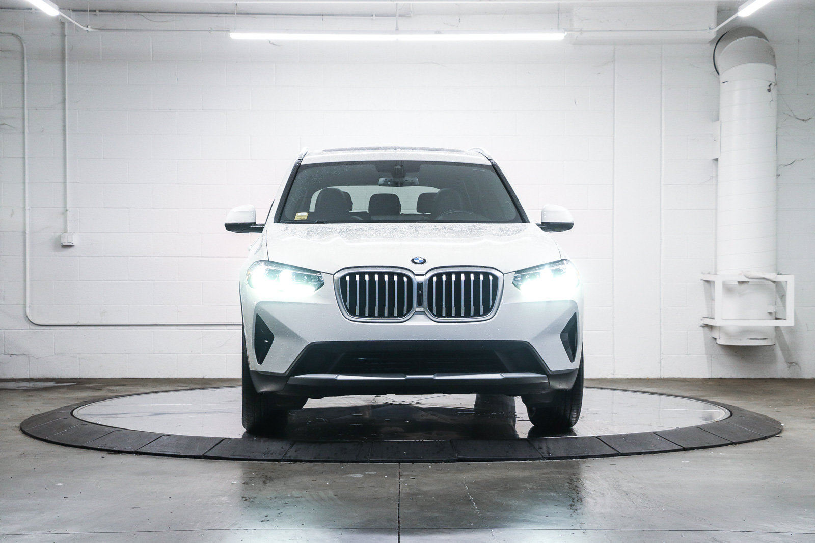 Certified 2023 BMW X3 sDrive30i w/ Premium Package RWD image 2