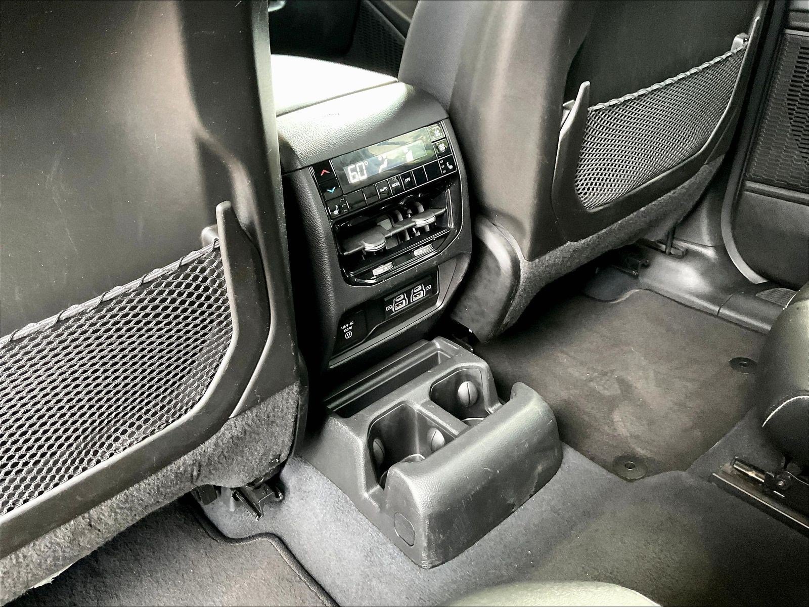 Used 2023 Jeep Grand Cherokee L Limited w/ Luxury Tech Group II AWD/4WD image 10