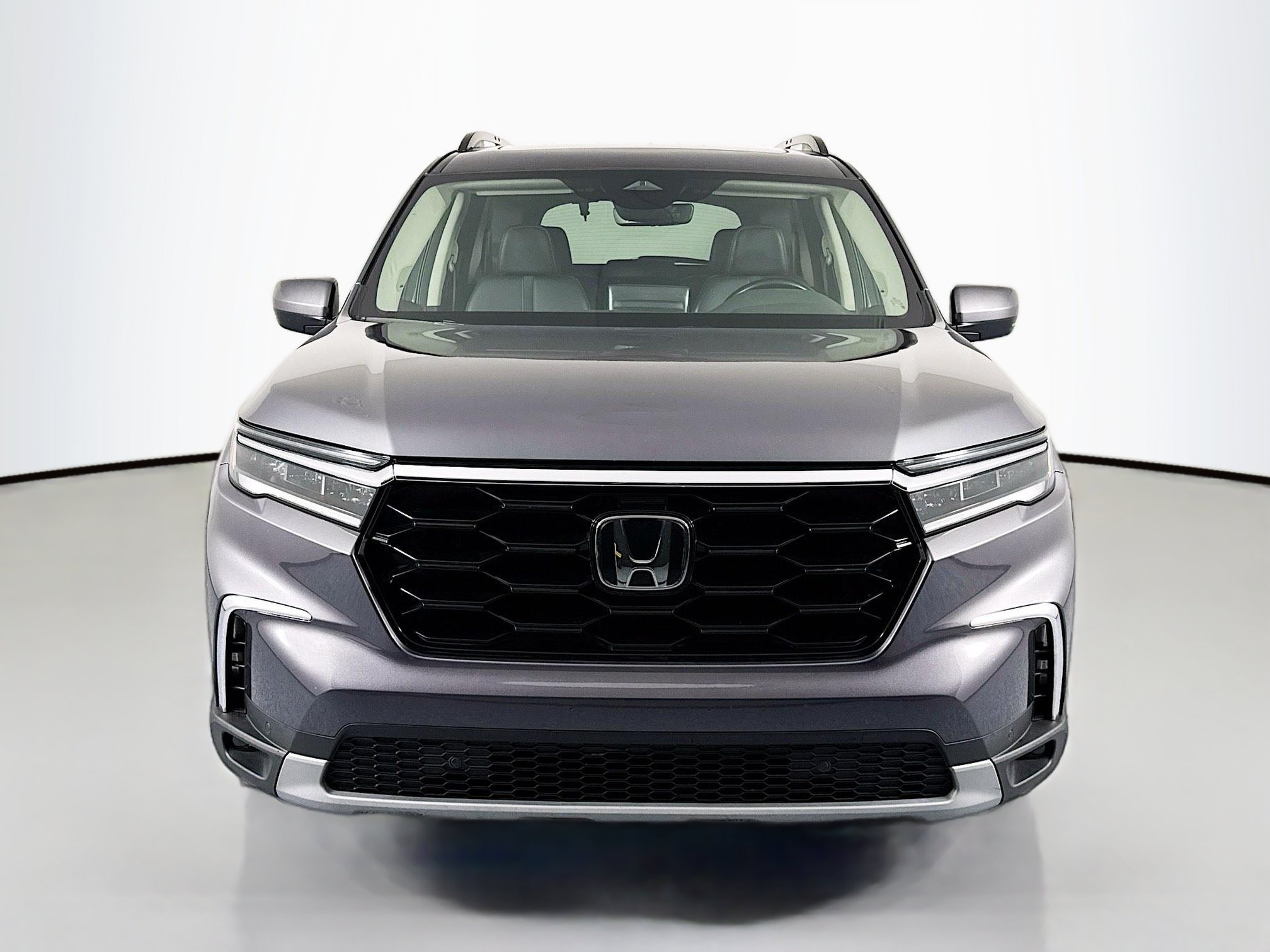 Certified 2023 Honda Pilot Touring image 2