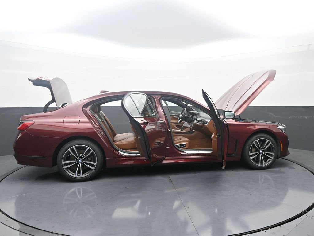 Used 2020 BMW 745e xDrive image 46