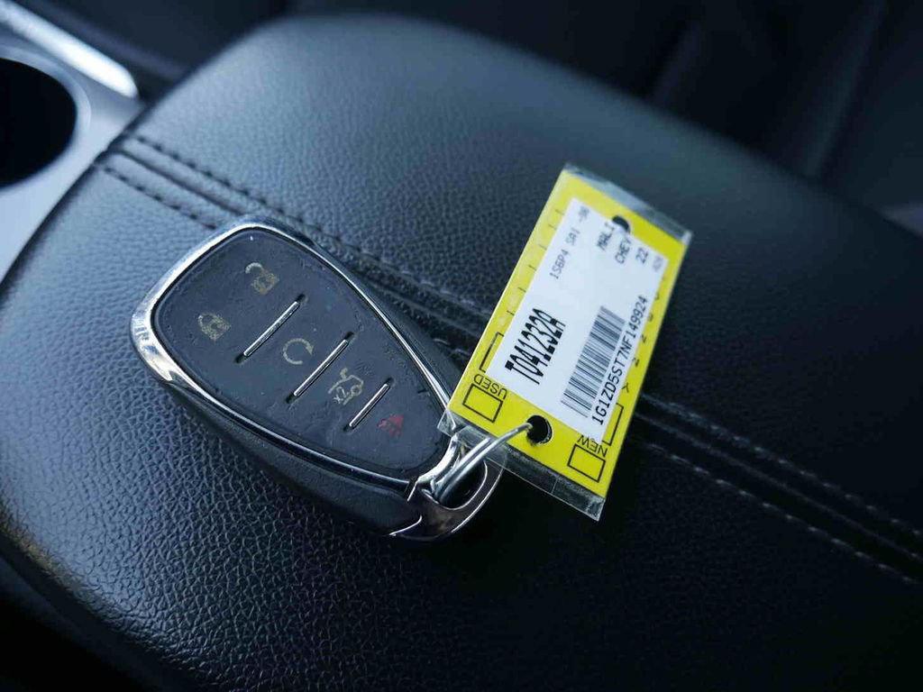 Used 2022 Chevrolet Malibu LT image 29