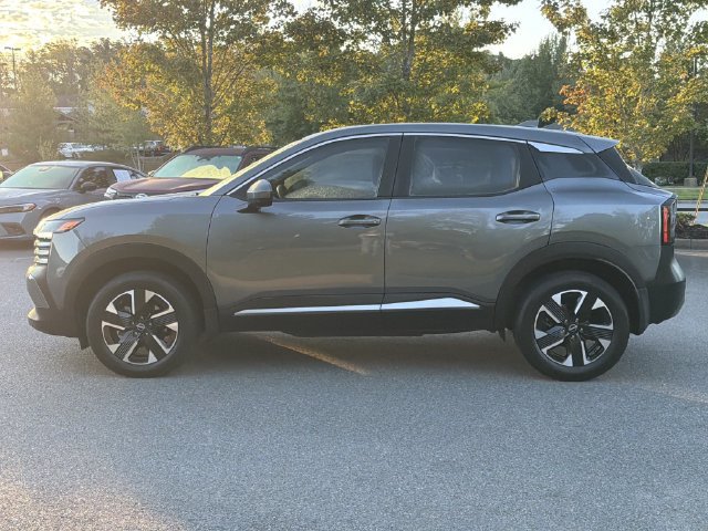 Used 2025 Nissan Kicks SV AWD/4WD image 6