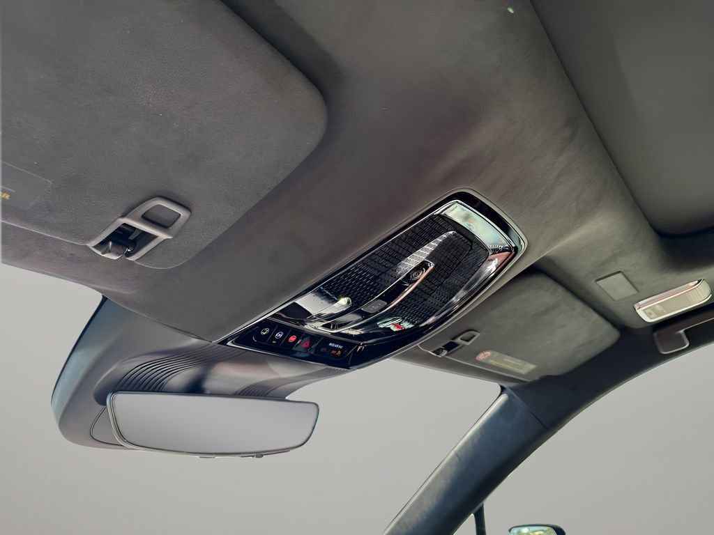 New 2026 Cadillac Vistiq Platinum w/ LPO, Floor Liner Package image 36