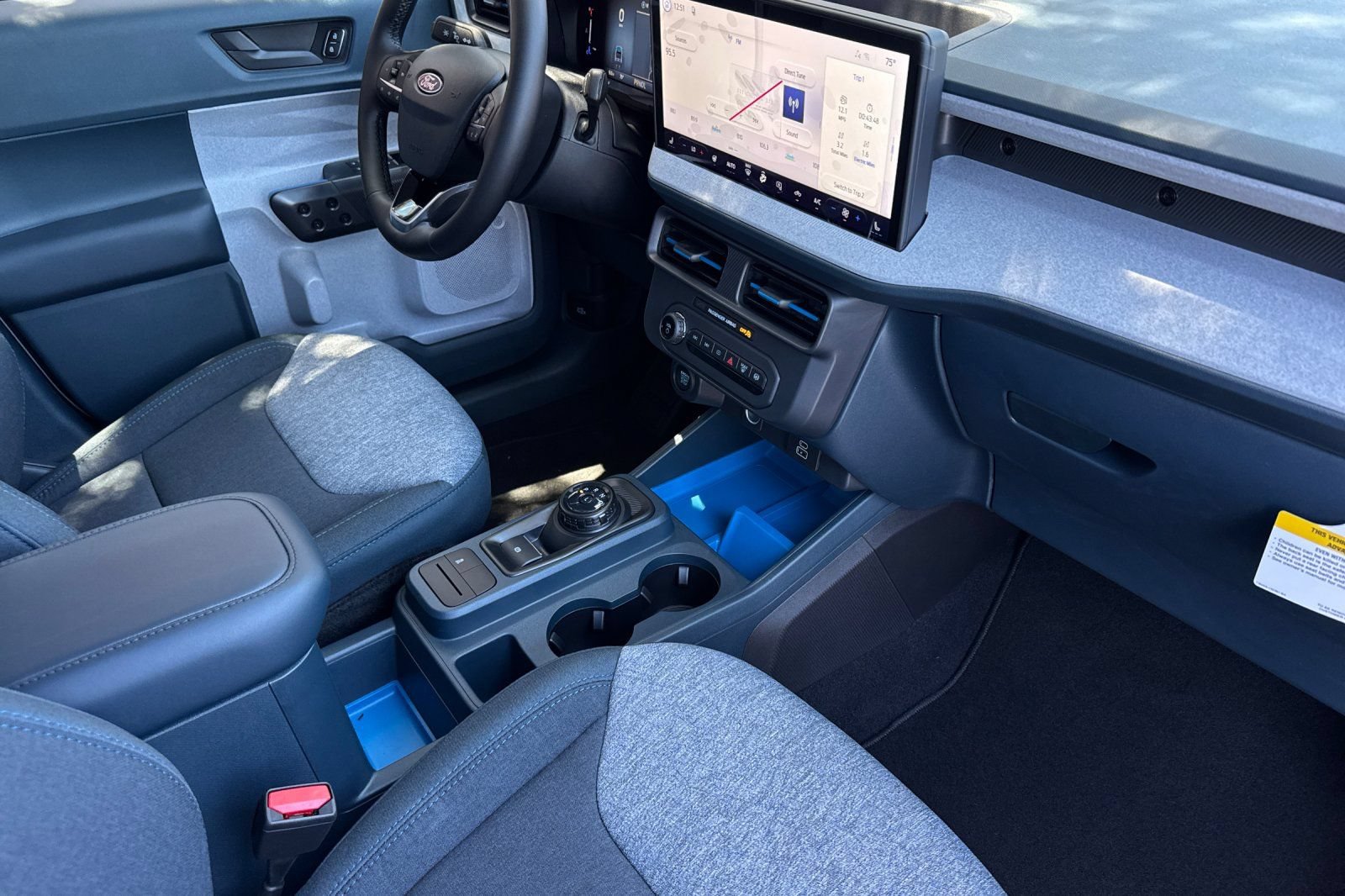 New 2026 Ford Maverick XLT w/ XLT Luxury Package FWD image 16