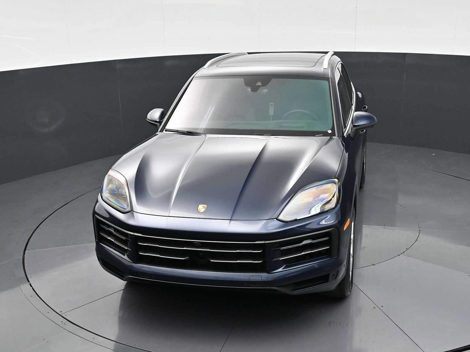 Certified 2025 Porsche Cayenne AWD/4WD image 37