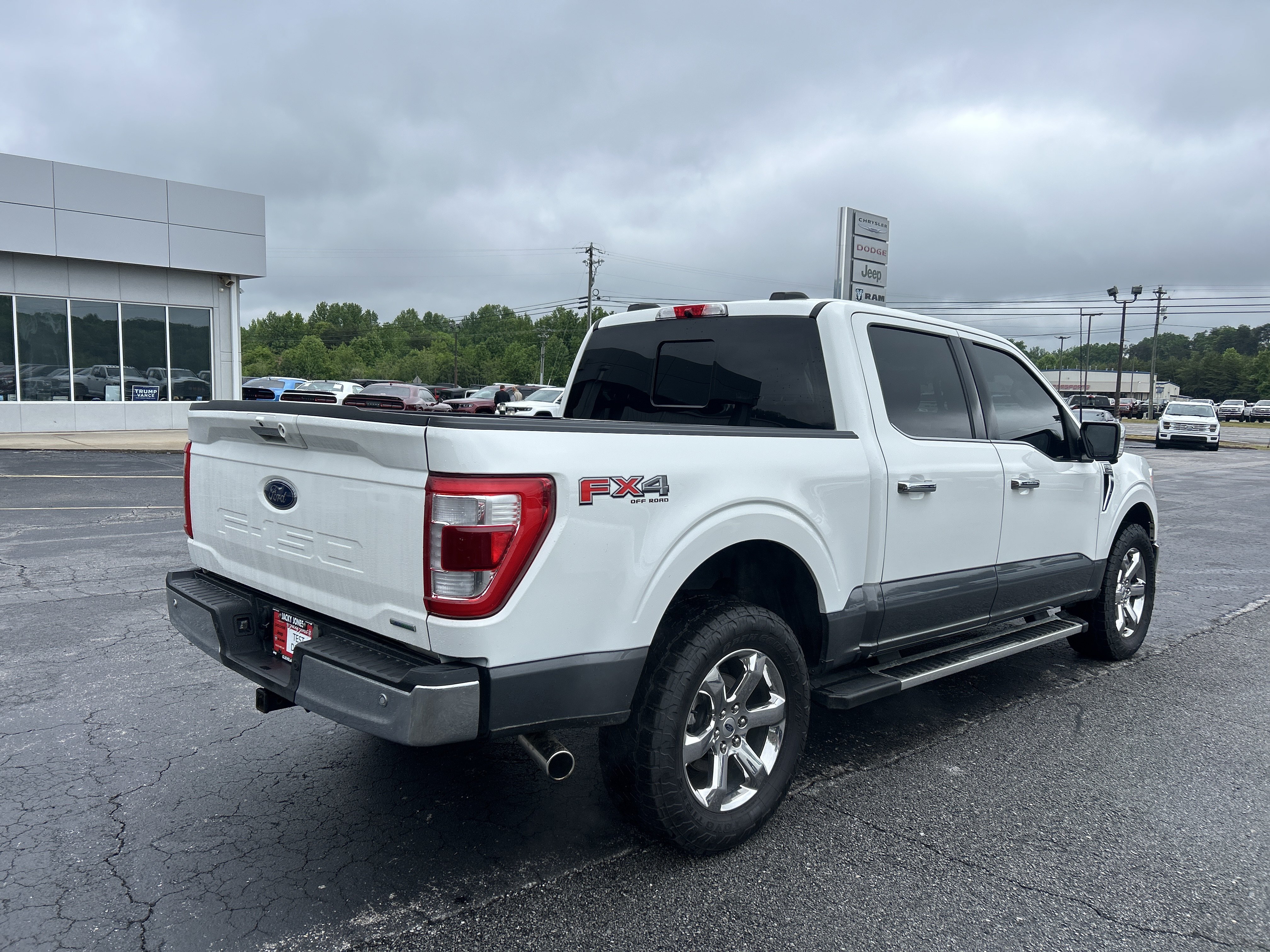 Used 2023 Ford F150 Lariat w/ Trailer Tow Package AWD/4WD image 6
