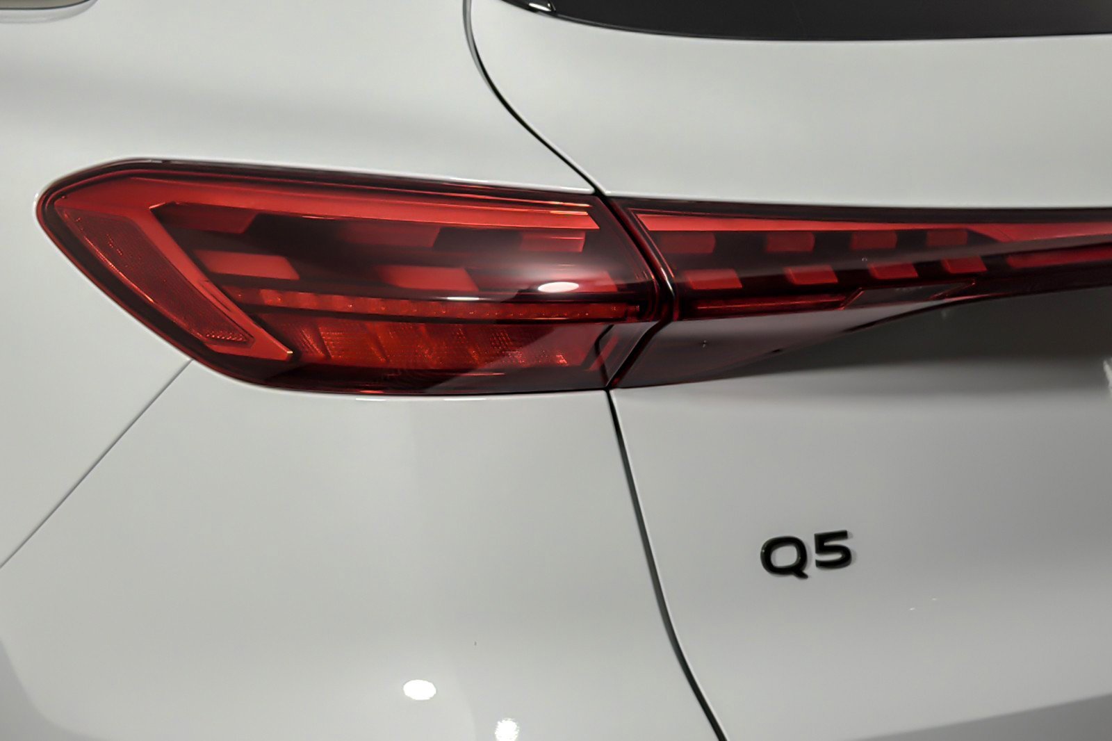 Used 2025 Audi Q5 Premium Plus w/ Premium Plus image 27