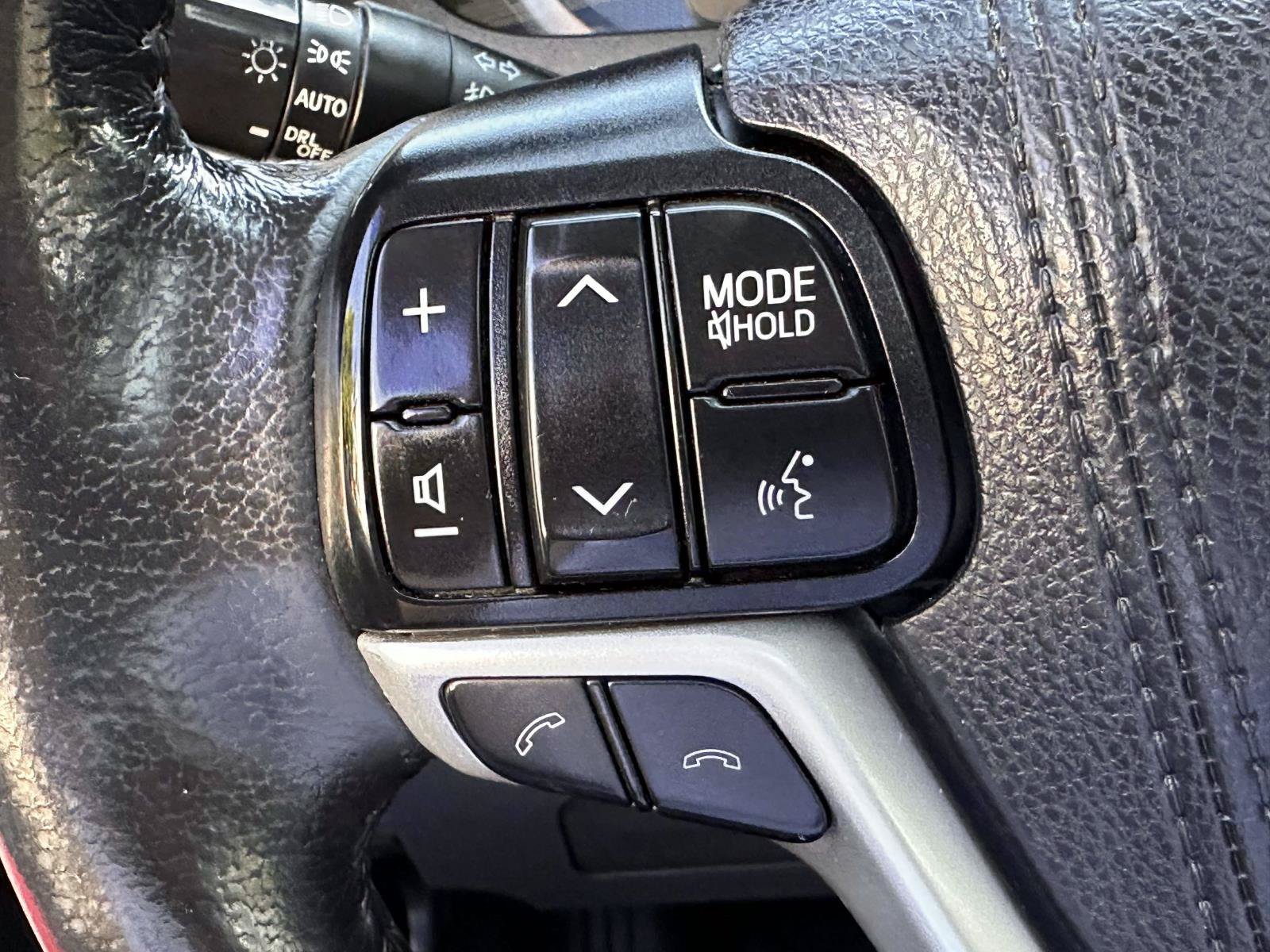 Certified 2019 Toyota Sienna XLE w/ XLE Navigation Package FWD image 21