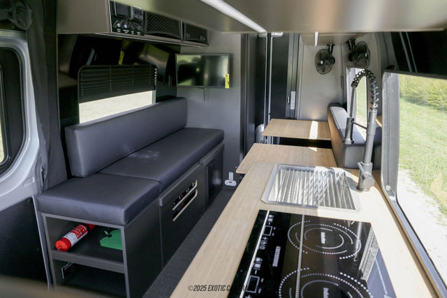 Used 2025 Mercedes-Benz Sprinter 2500 image 52