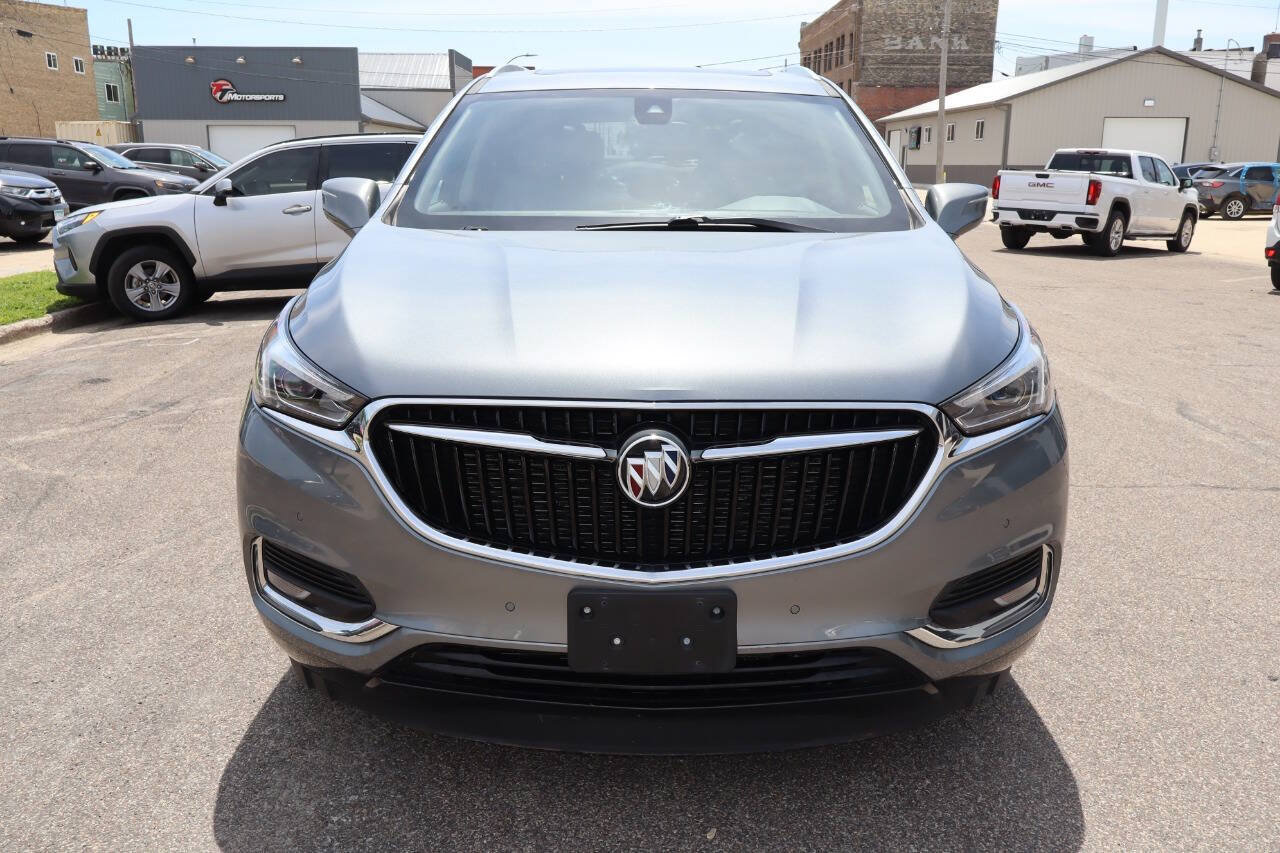 Used 2020 Buick Enclave Premium w/ Sun and Sites Package AWD/4WD image 12