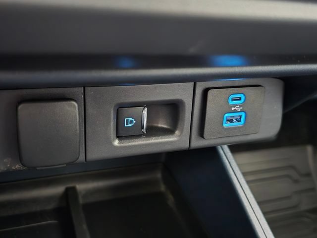 Used 2024 Ford Maverick Lariat w/ Black Appearance Package AWD/4WD image 36