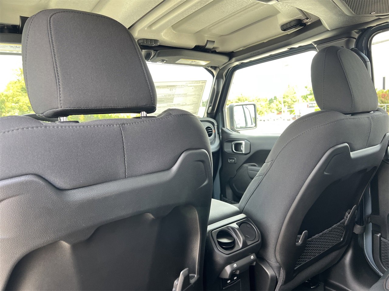 New 2025 Jeep Gladiator Mojave image 14