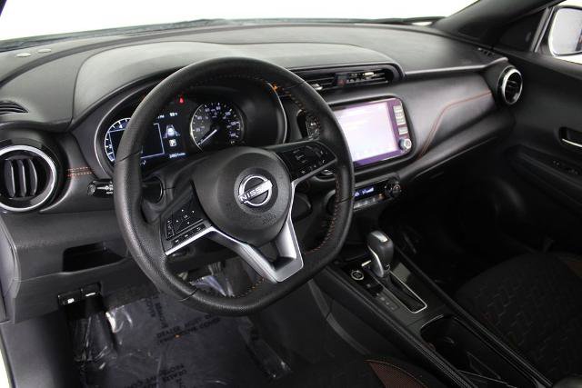 Certified 2024 Nissan Kicks SR FWD image 18