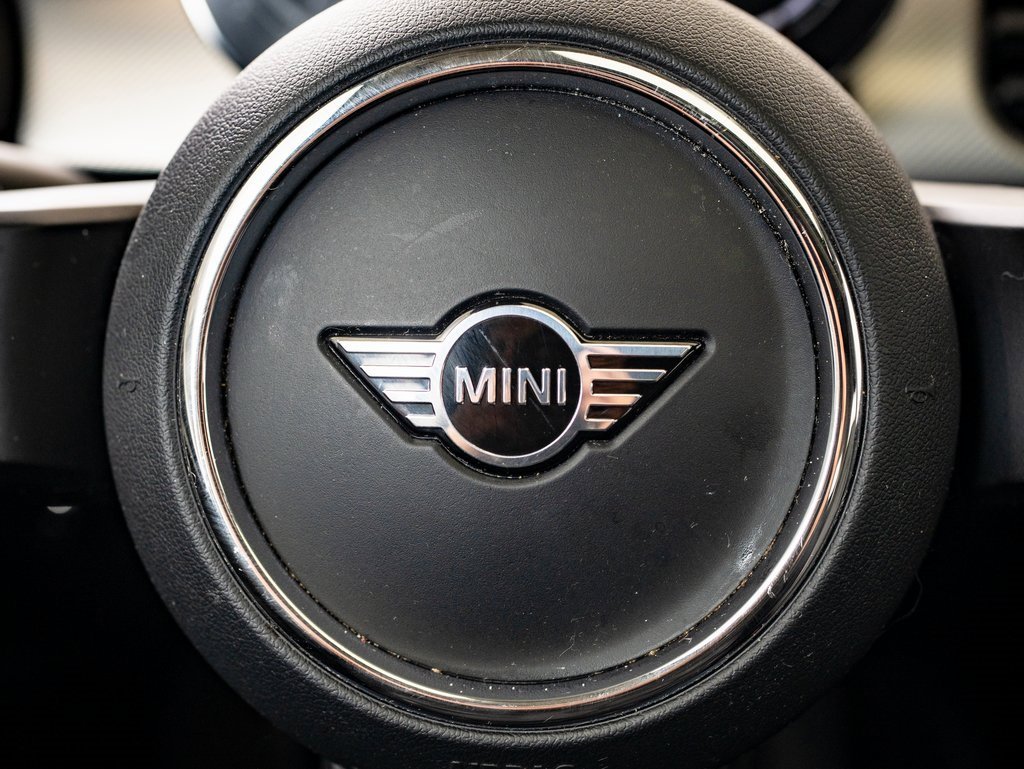 Used 2023 MINI Cooper 2-Door Hardtop image 26