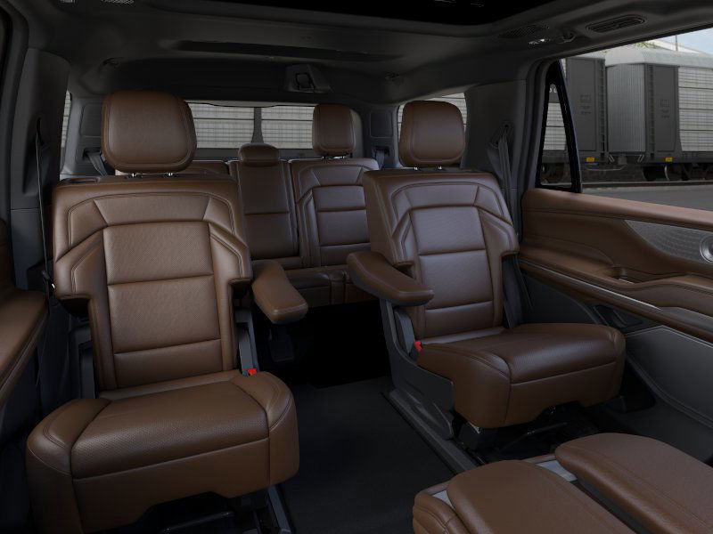 New 2025 Lincoln Navigator Reserve image 11