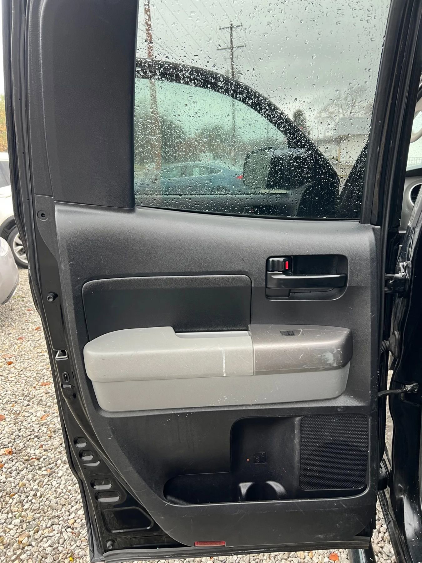 Used 2013 Toyota Tundra 4x4 Double Cab w/ Tow Pkg image 12