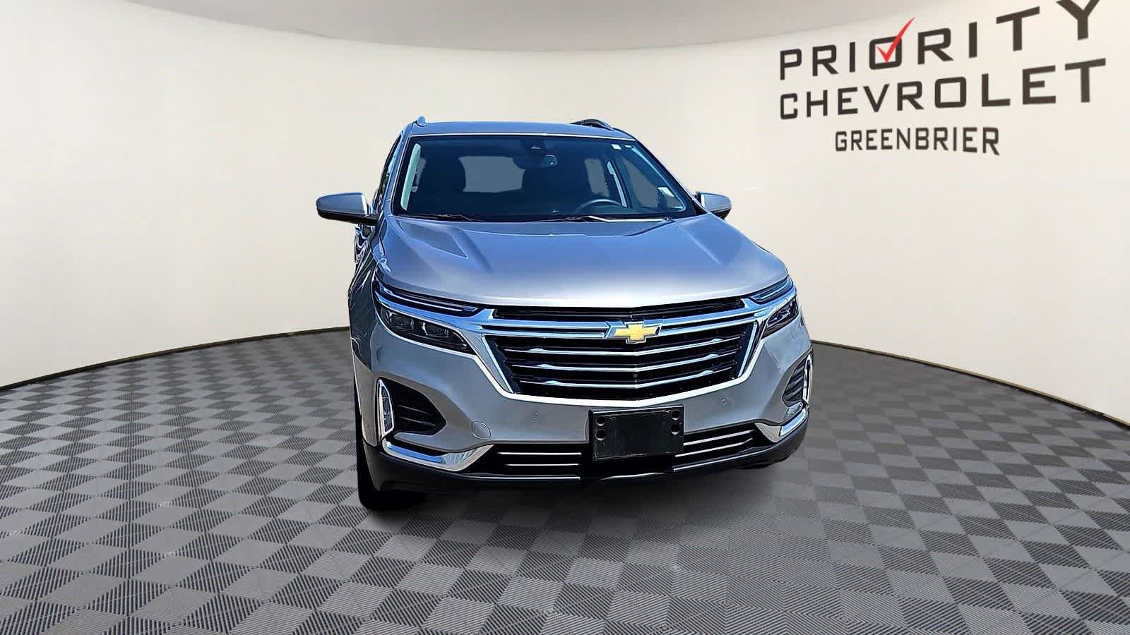 Used 2024 Chevrolet Equinox Premier FWD image 3