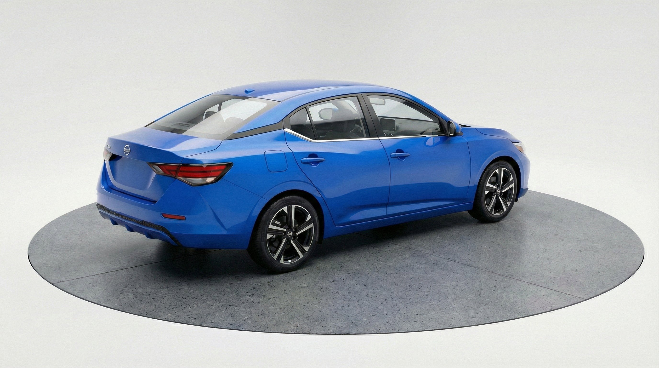 Used 2025 Nissan Sentra SV image 9