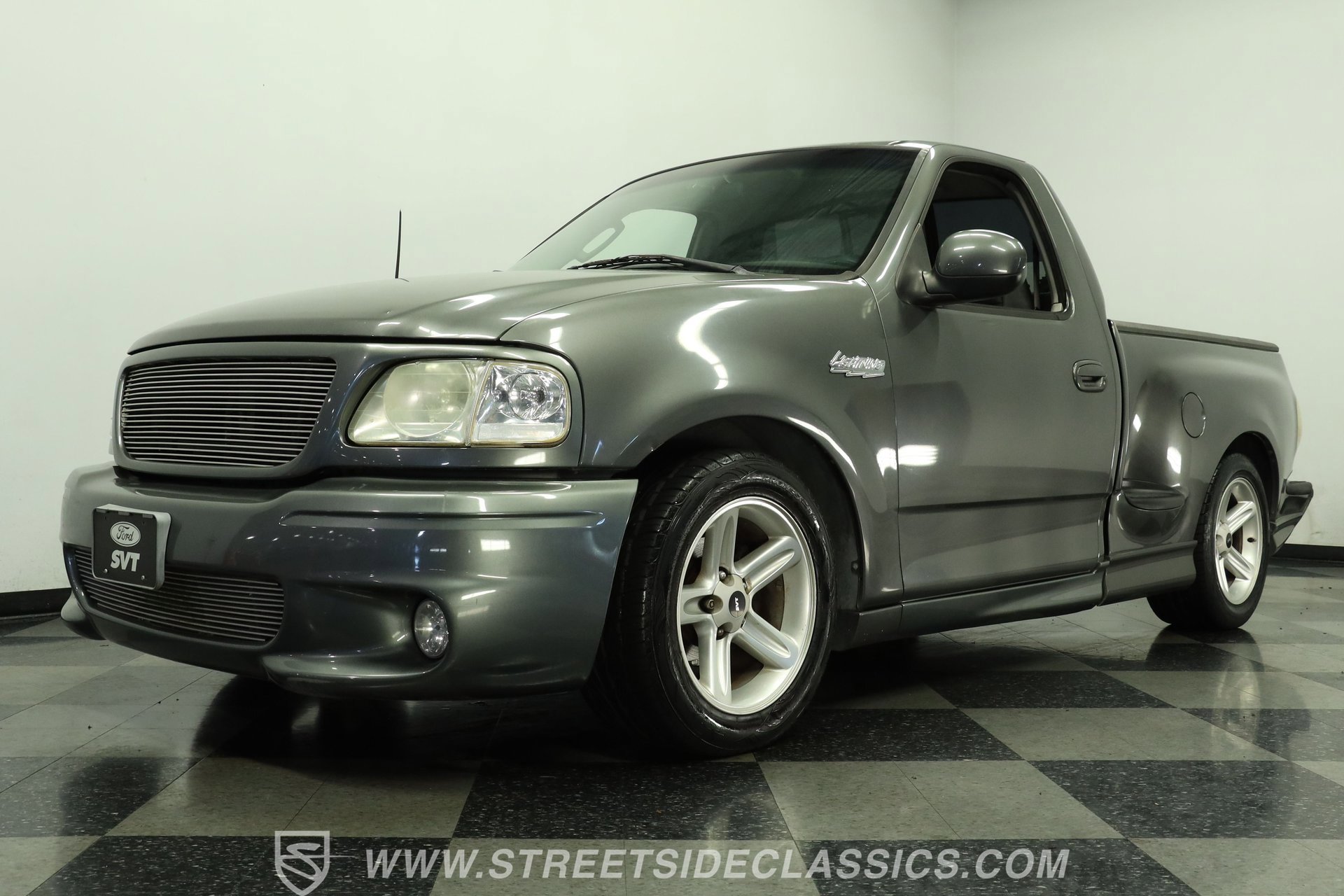 Used 2003 Ford F150 Lightning RWD image 21