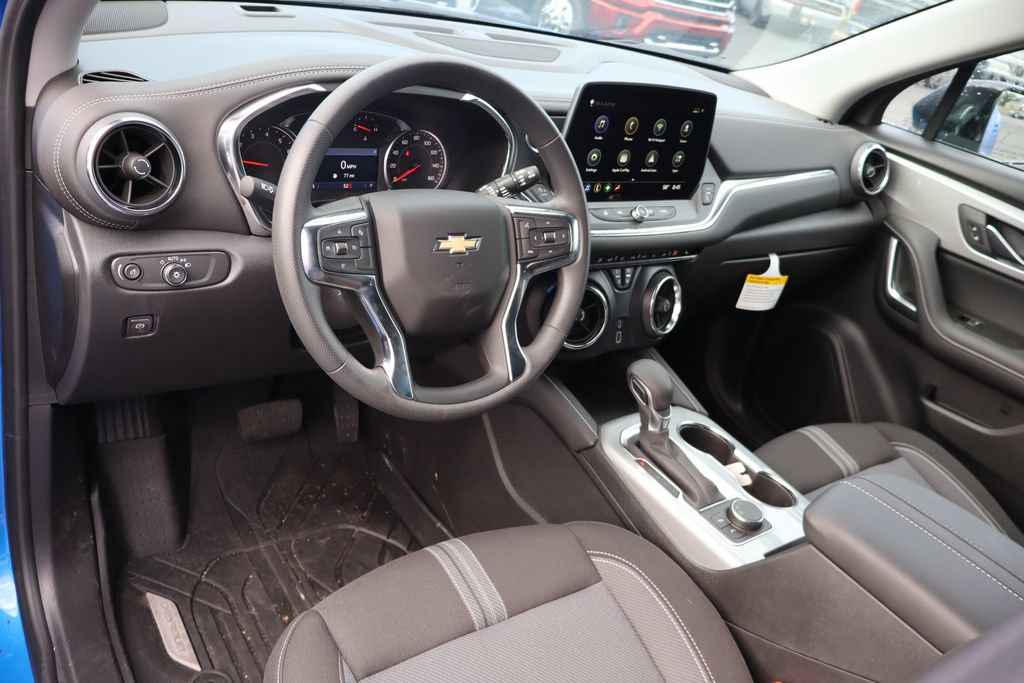 New 2026 Chevrolet Blazer LT w/ Midnight/Sport Edition FWD image 6
