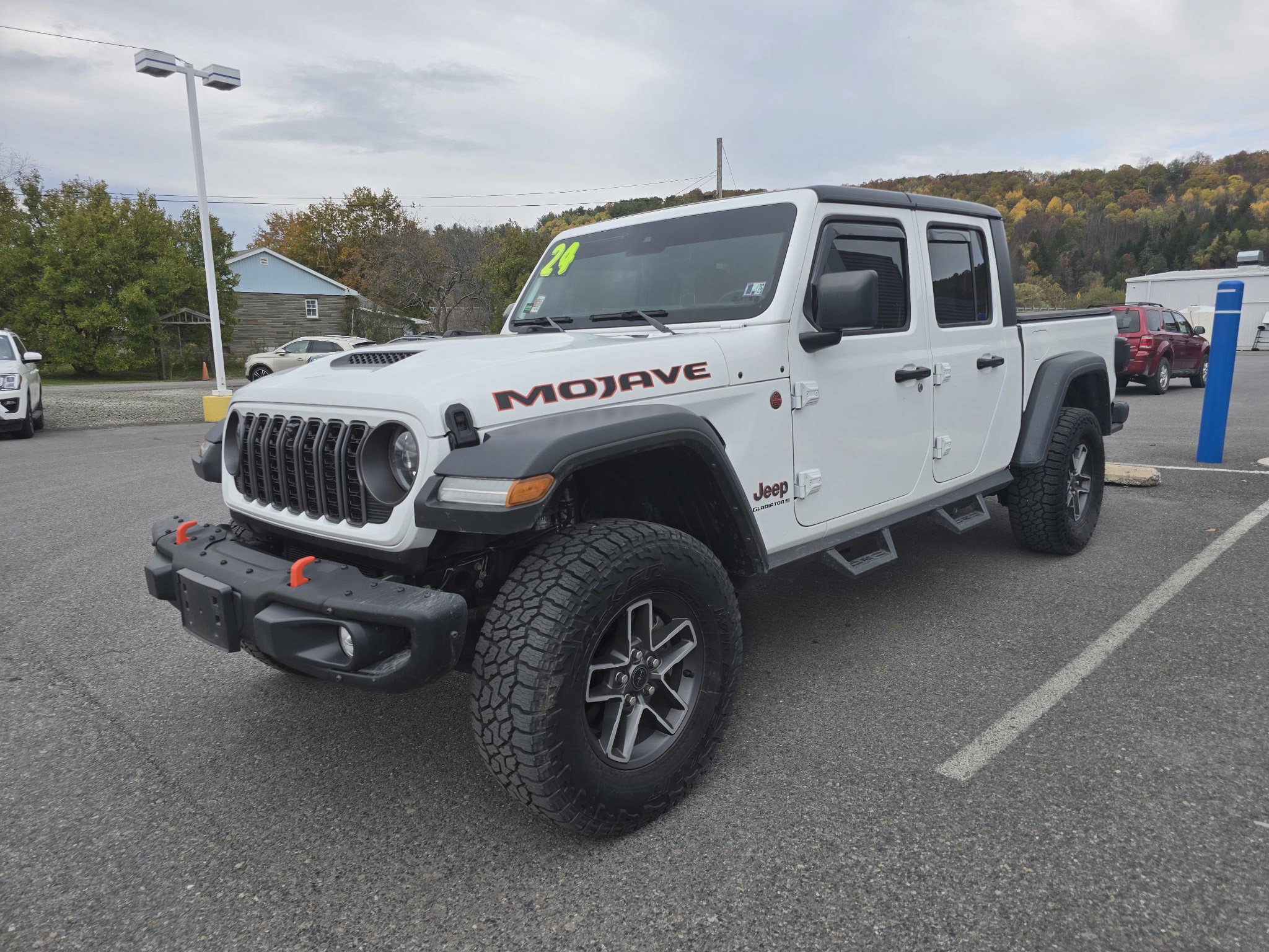 Used 2024 Jeep Gladiator Mojave w/ Technology Group image 8