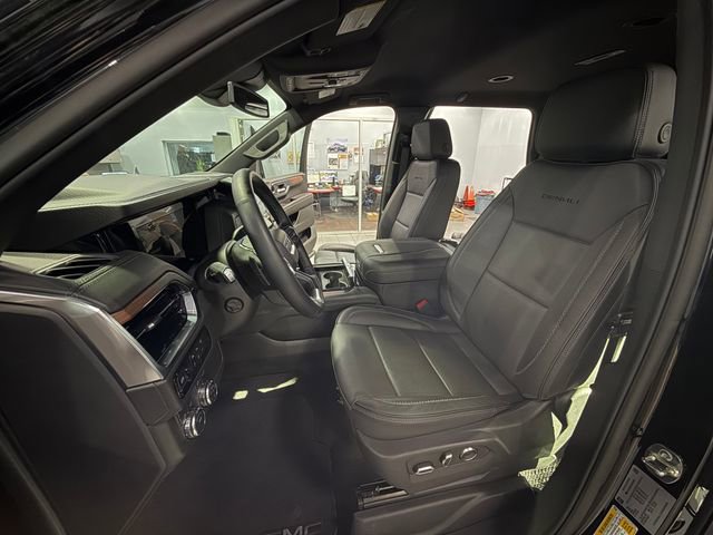 Certified 2025 GMC Yukon Denali image 10