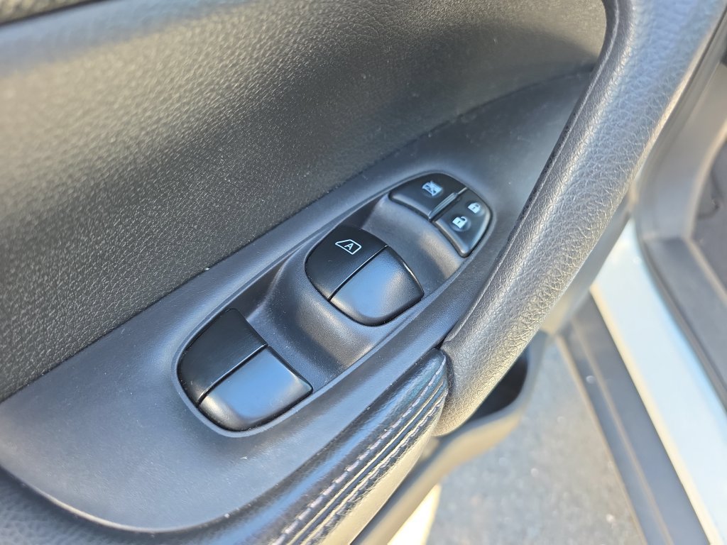 Used 2014 Nissan Rogue SL w/ SL Premium Package AWD/4WD image 21