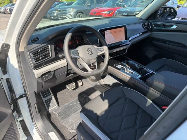 New 2026 Volkswagen Atlas Peak Edition AWD/4WD image 4