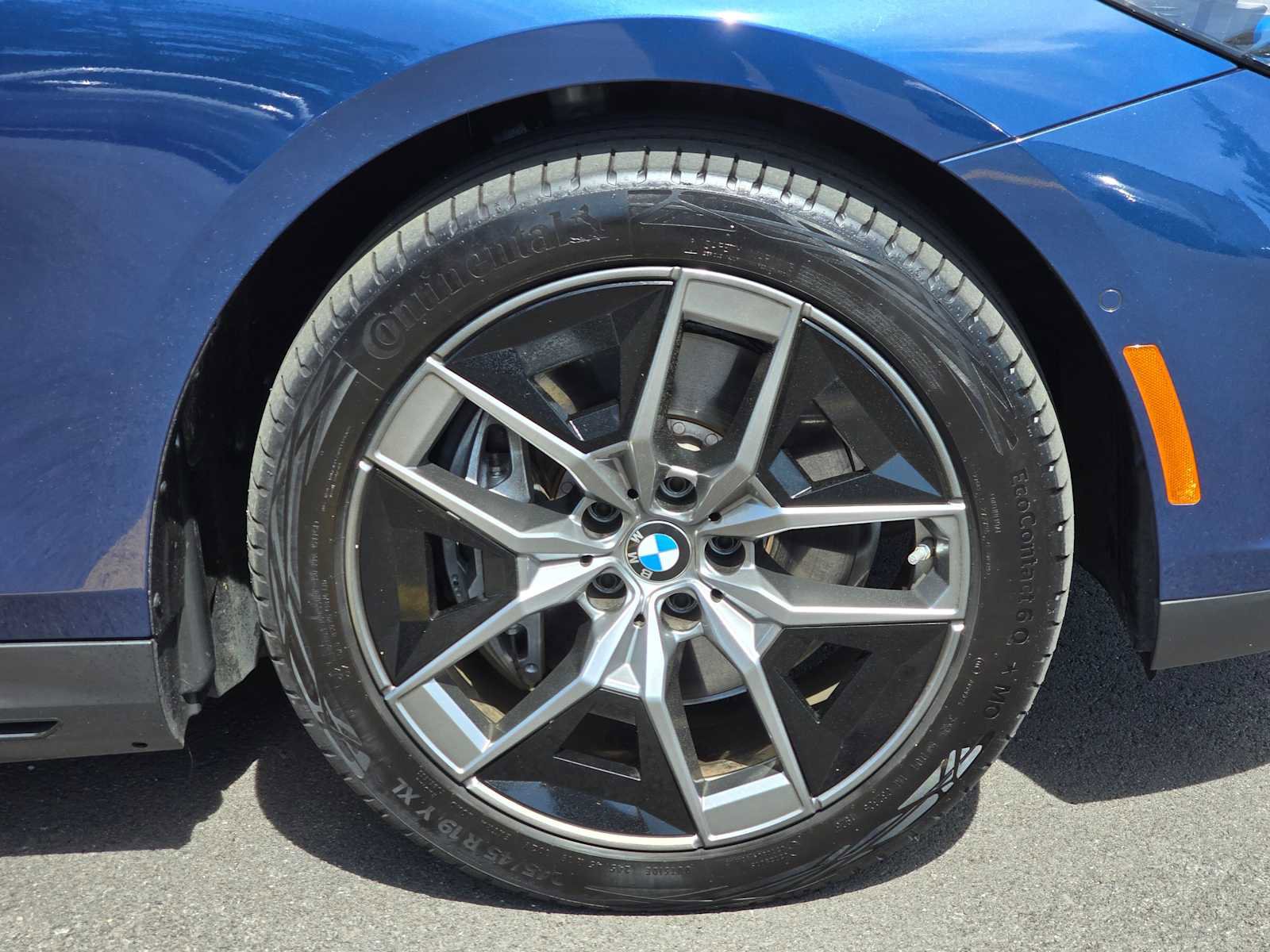 Used 2026 BMW i5 eDrive40 AWD/4WD image 9