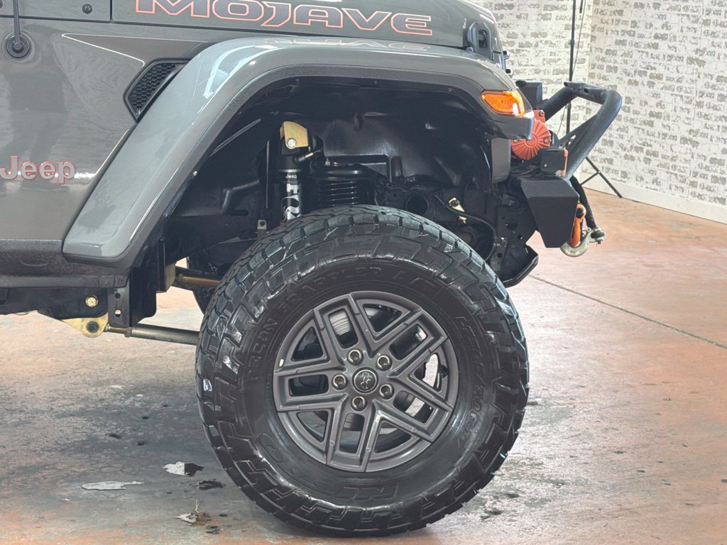 Used 2022 Jeep Gladiator Mojave w/ Trailer Tow Package AWD/4WD image 9