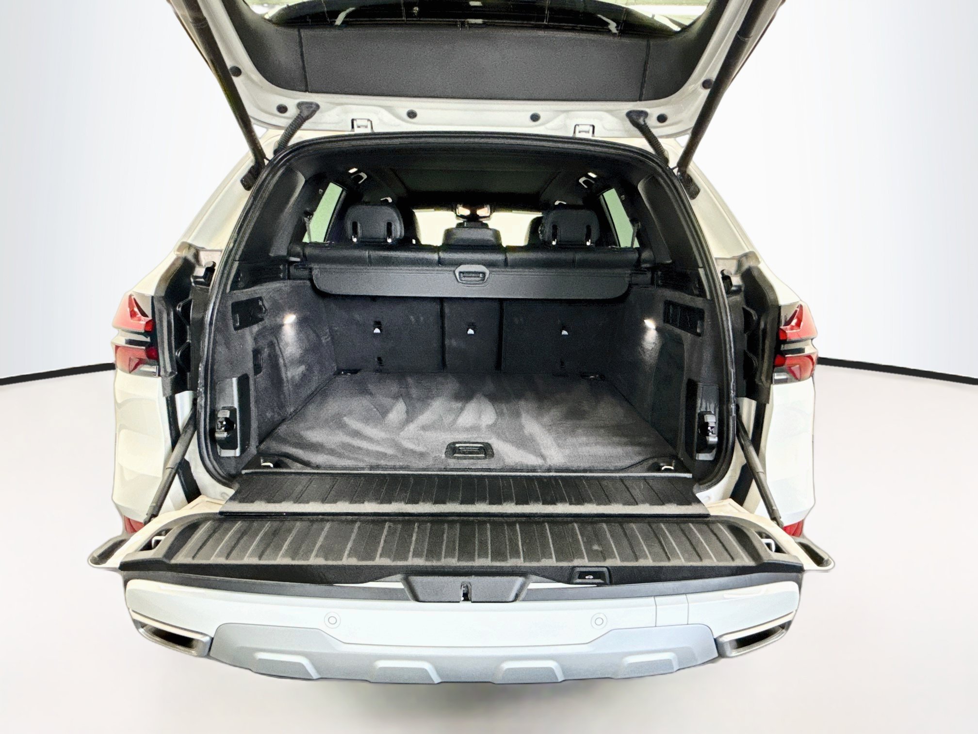 Used 2026 BMW X5 sDrive40i RWD image 31