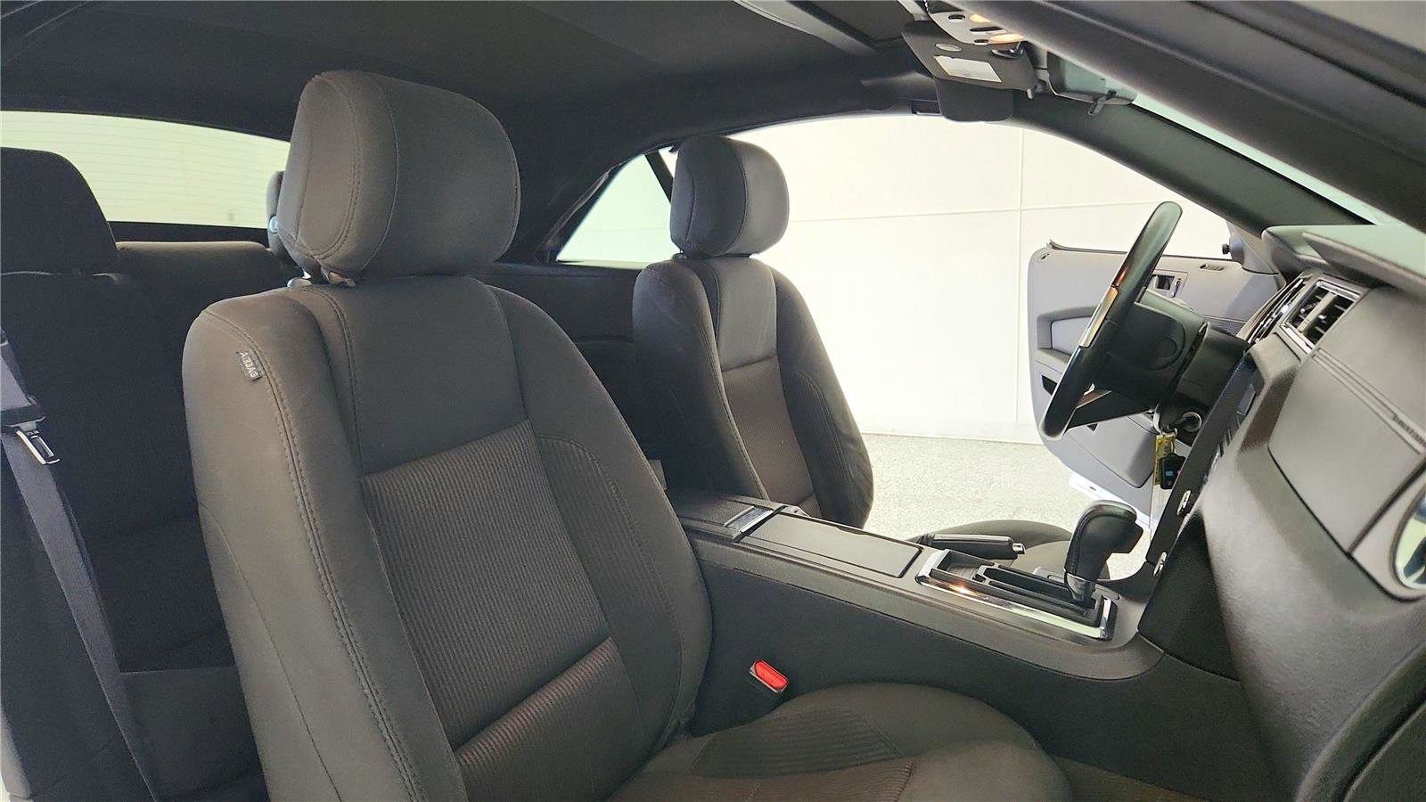 Used 2013 Ford Mustang Convertible image 36