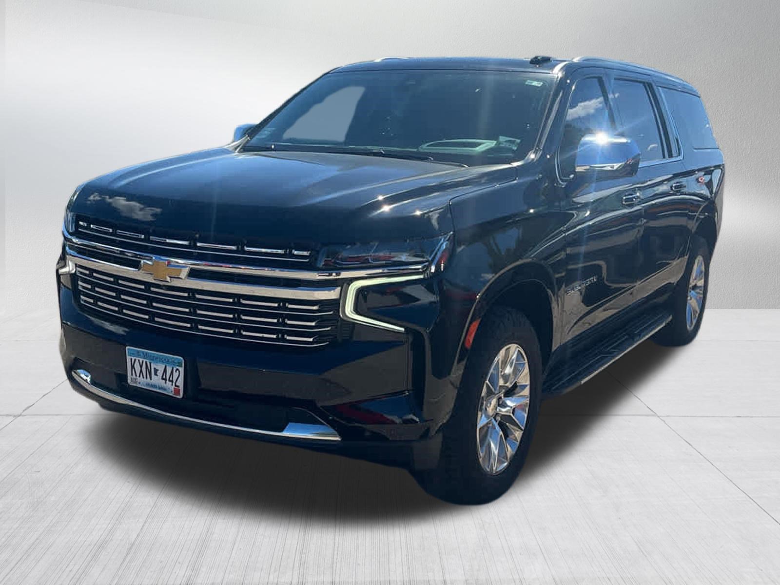 Used 2021 Chevrolet Suburban Premier w/ Premium Package AWD/4WD image 3