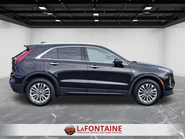 Used 2025 Cadillac XT4 Premium Luxury FWD image 6