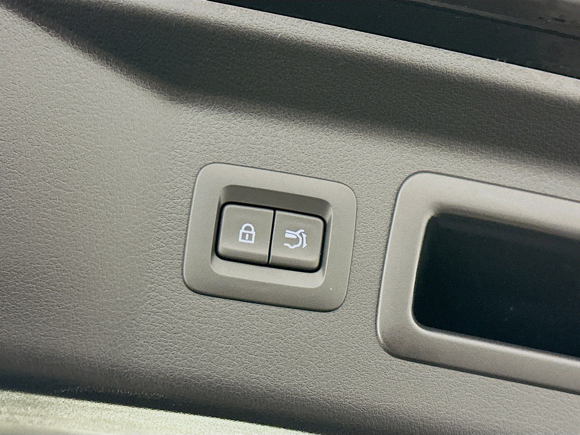 Used 2025 MAZDA CX-90 3.3 Turbo w/ Premium Sport Pkg image 33