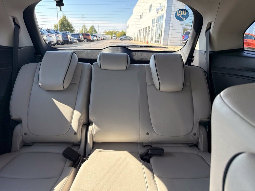 Certified 2026 Honda Odyssey Touring image 18