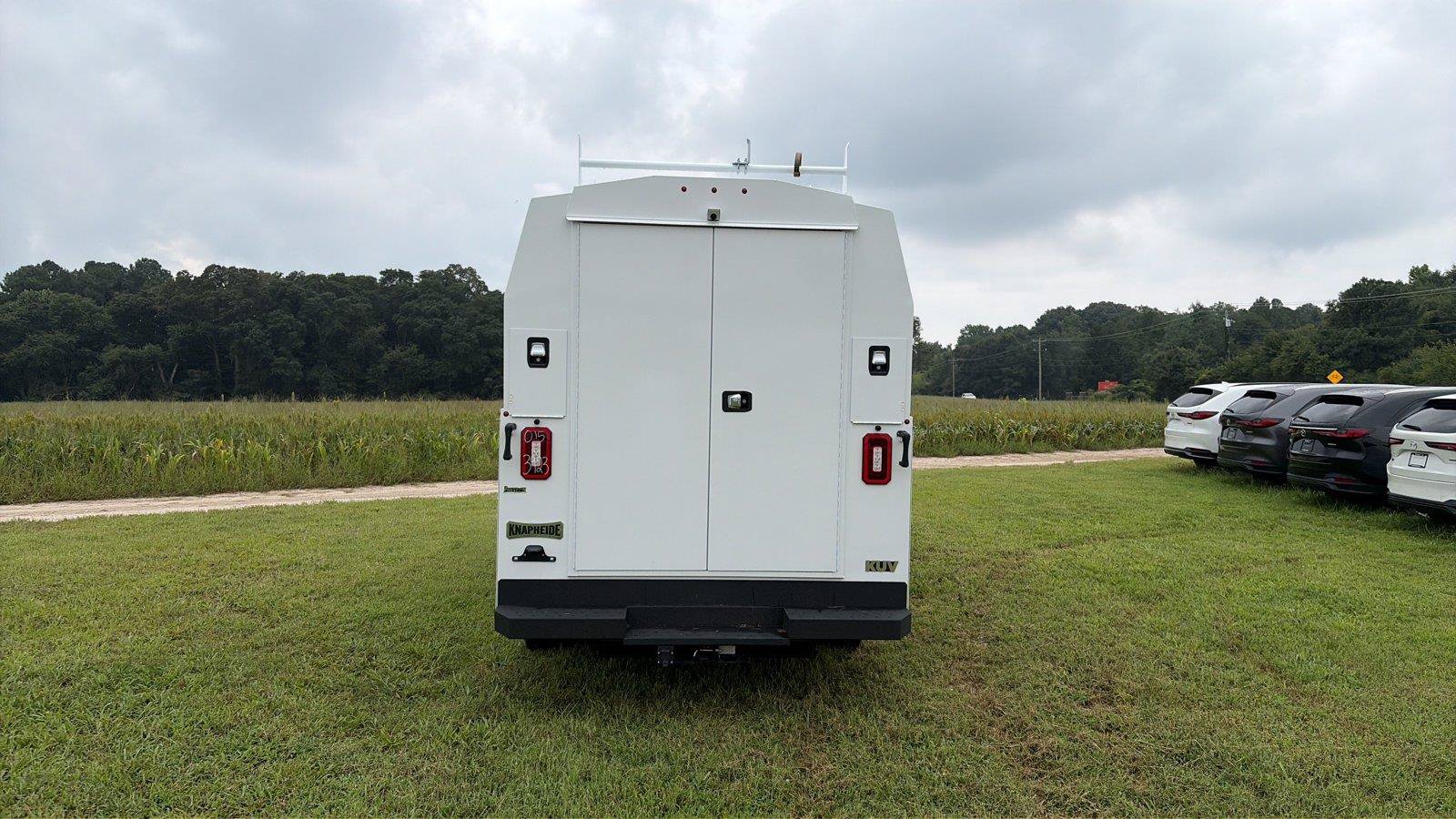 New 2027 Ford E-350 and Econoline 350 Super Duty w/ Power Equipment Group RWD image 4