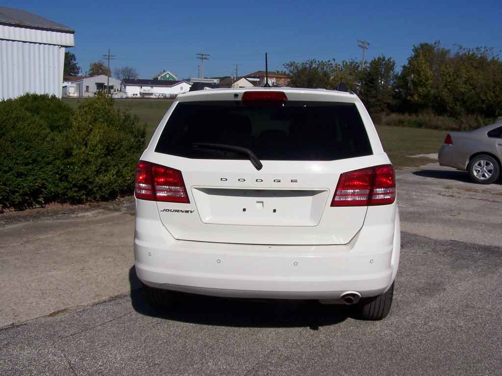Used 2020 Dodge Journey SE image 7