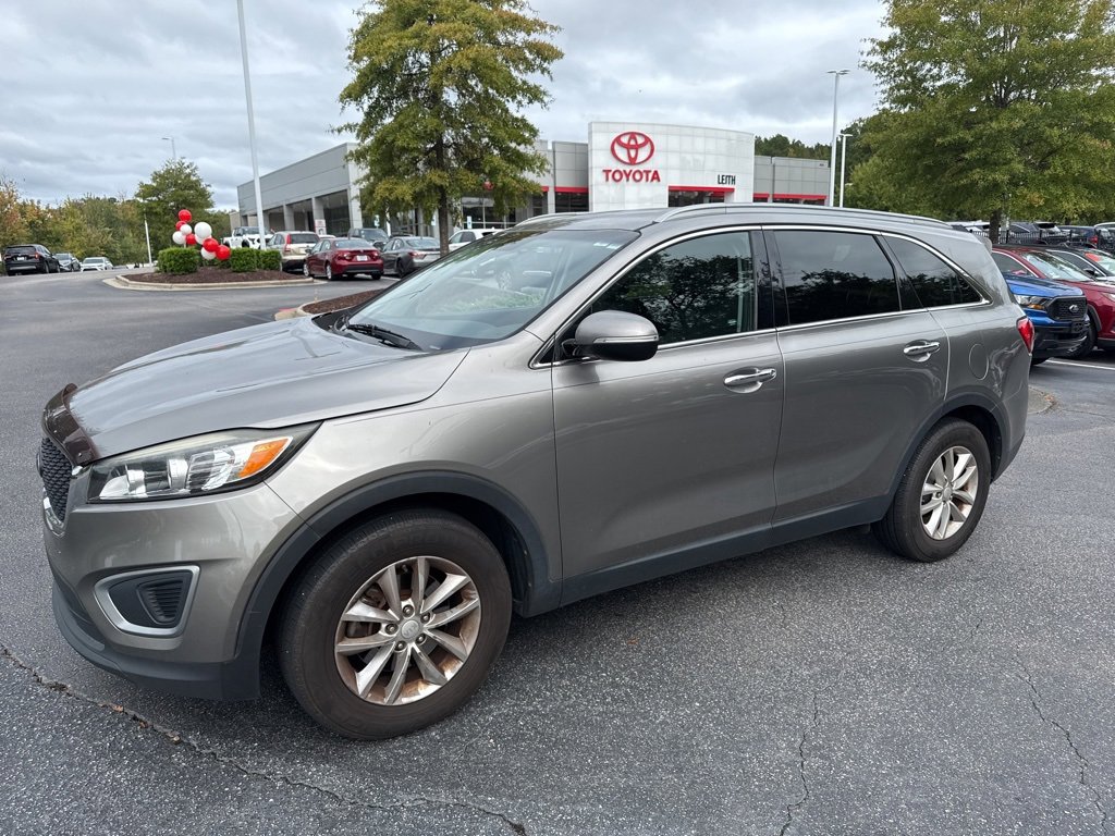 Used 2016 Kia Sorento LX