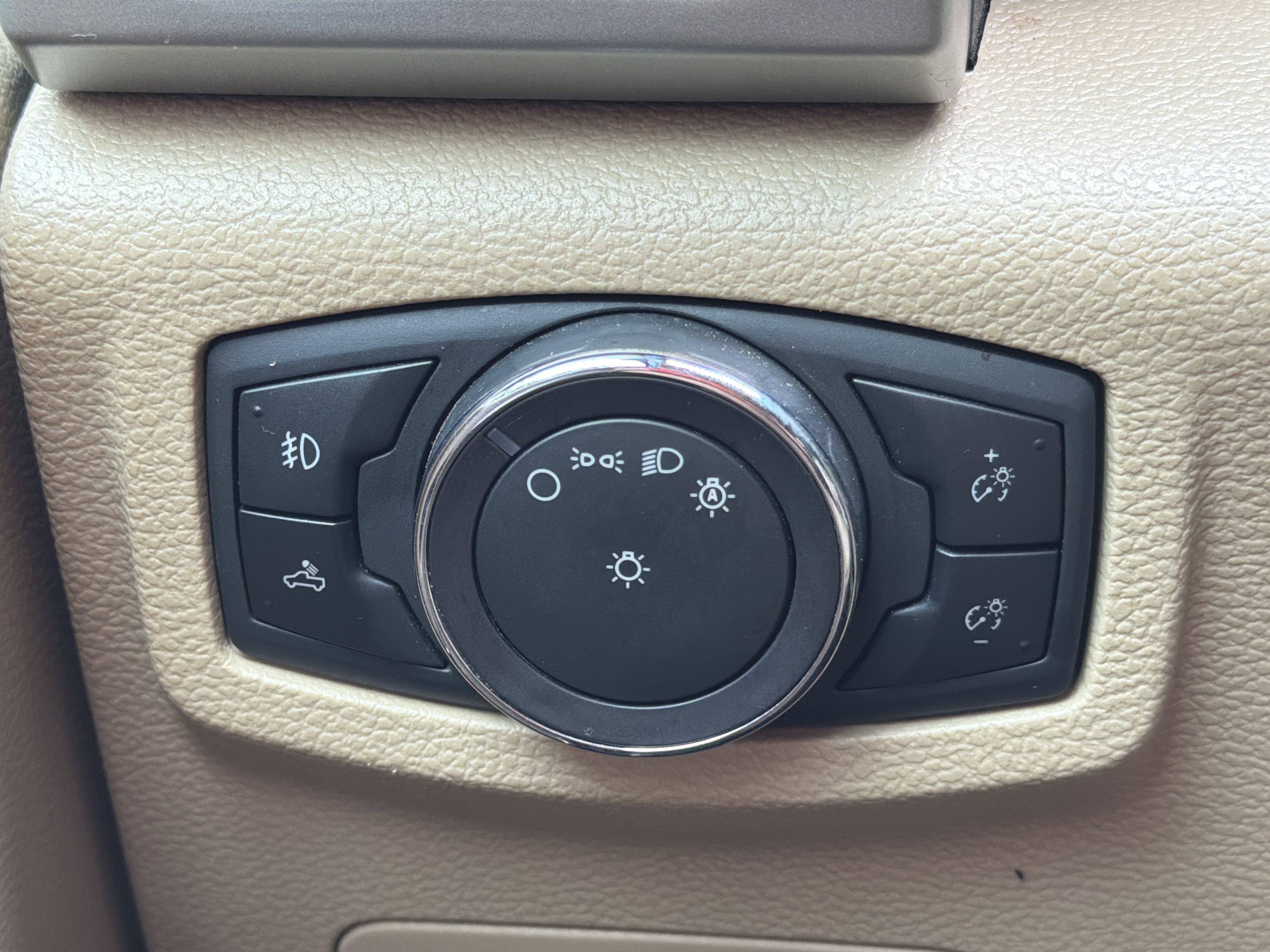 Used 2019 Ford F150 Lariat AWD/4WD image 16