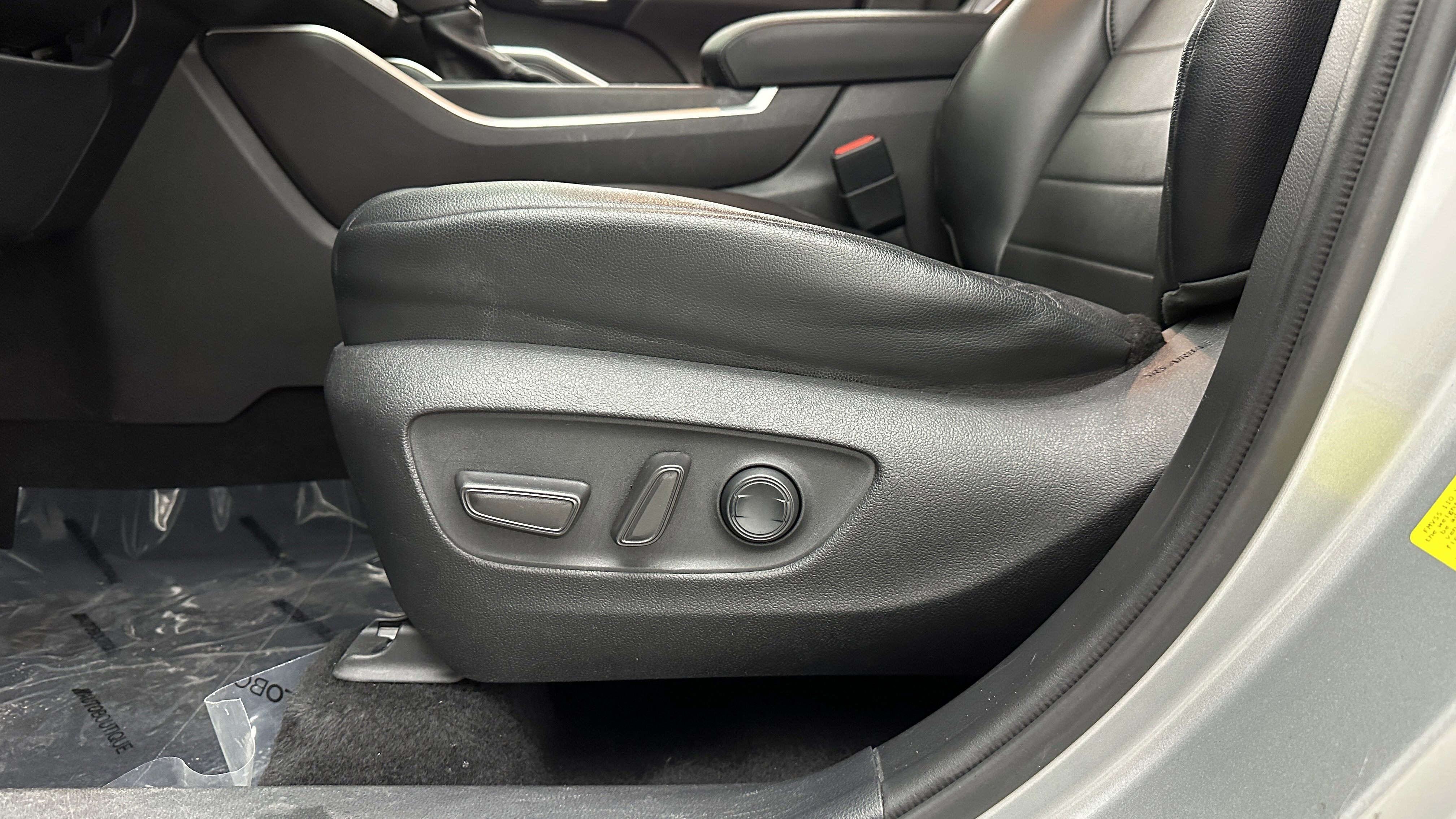 Used 2021 Toyota Highlander XLE image 14