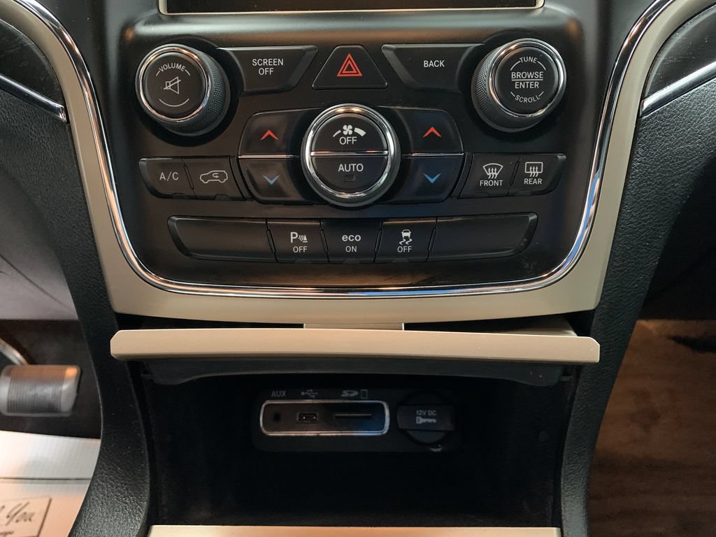 Used 2015 Jeep Grand Cherokee Limited AWD/4WD image 27