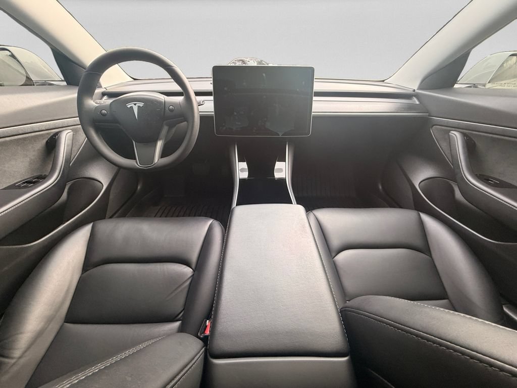Used 2020 Tesla Model 3 Standard Range Plus RWD image 15