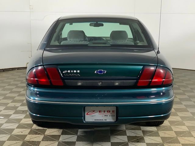 Used 2001 Chevrolet Lumina w/ Preferred Equipment Group FWD image 8