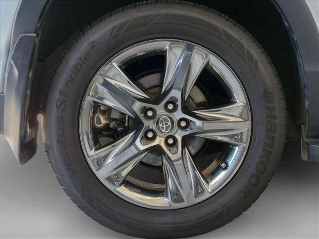 Used 2017 Toyota Highlander Limited Platinum FWD image 23