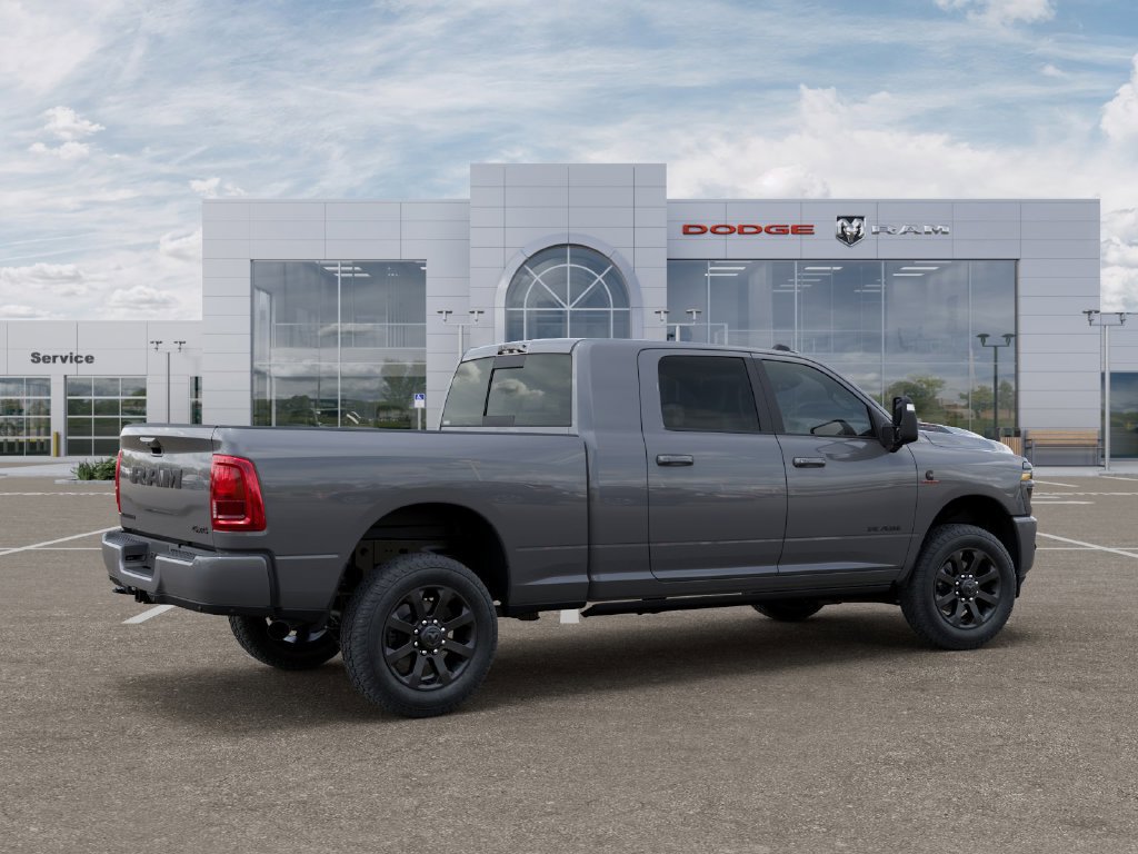 New 2026 RAM 3500 Laramie AWD/4WD image 4
