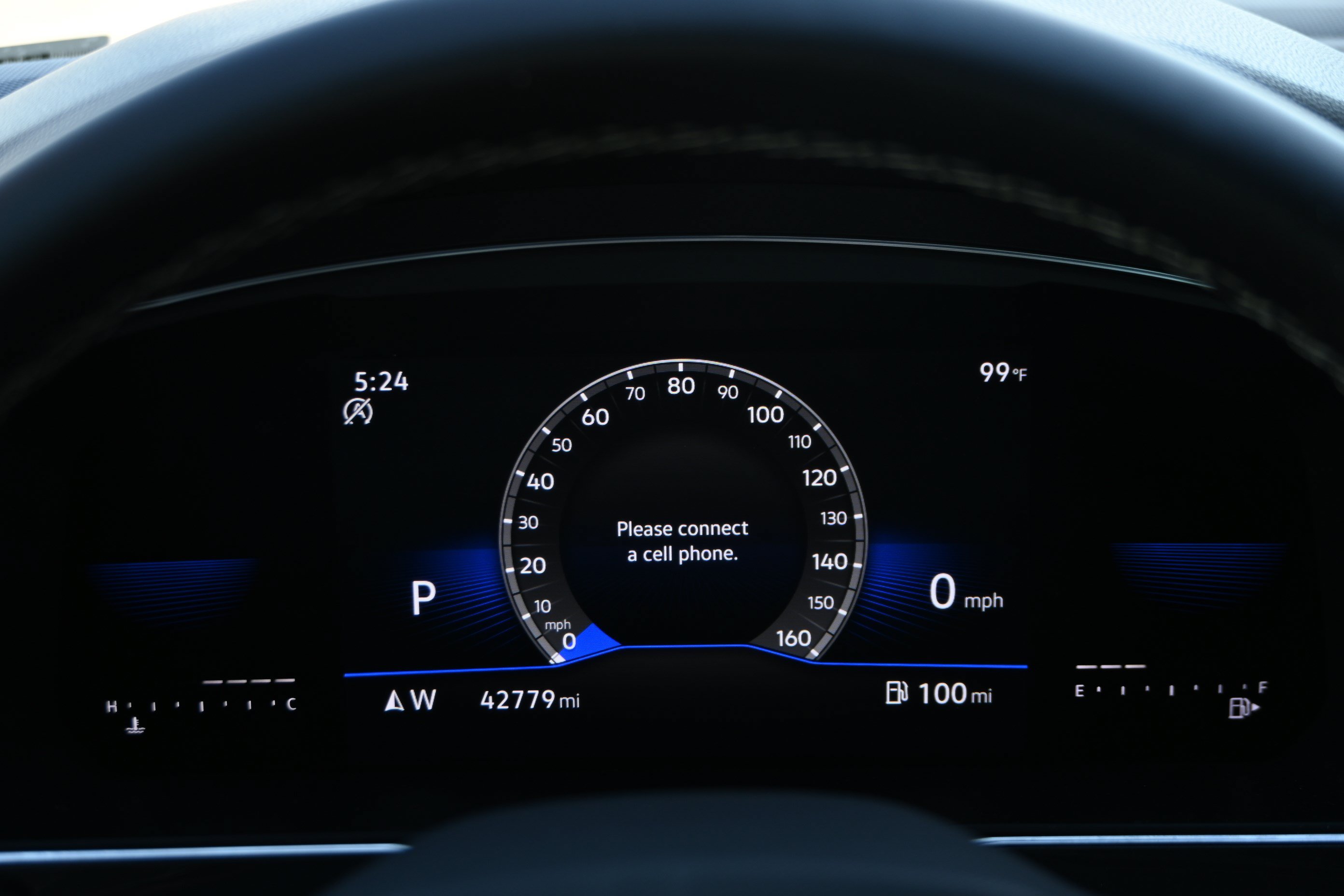 Used 2023 Volkswagen Tiguan SE w/ Panoramic Sunroof Package FWD image 18