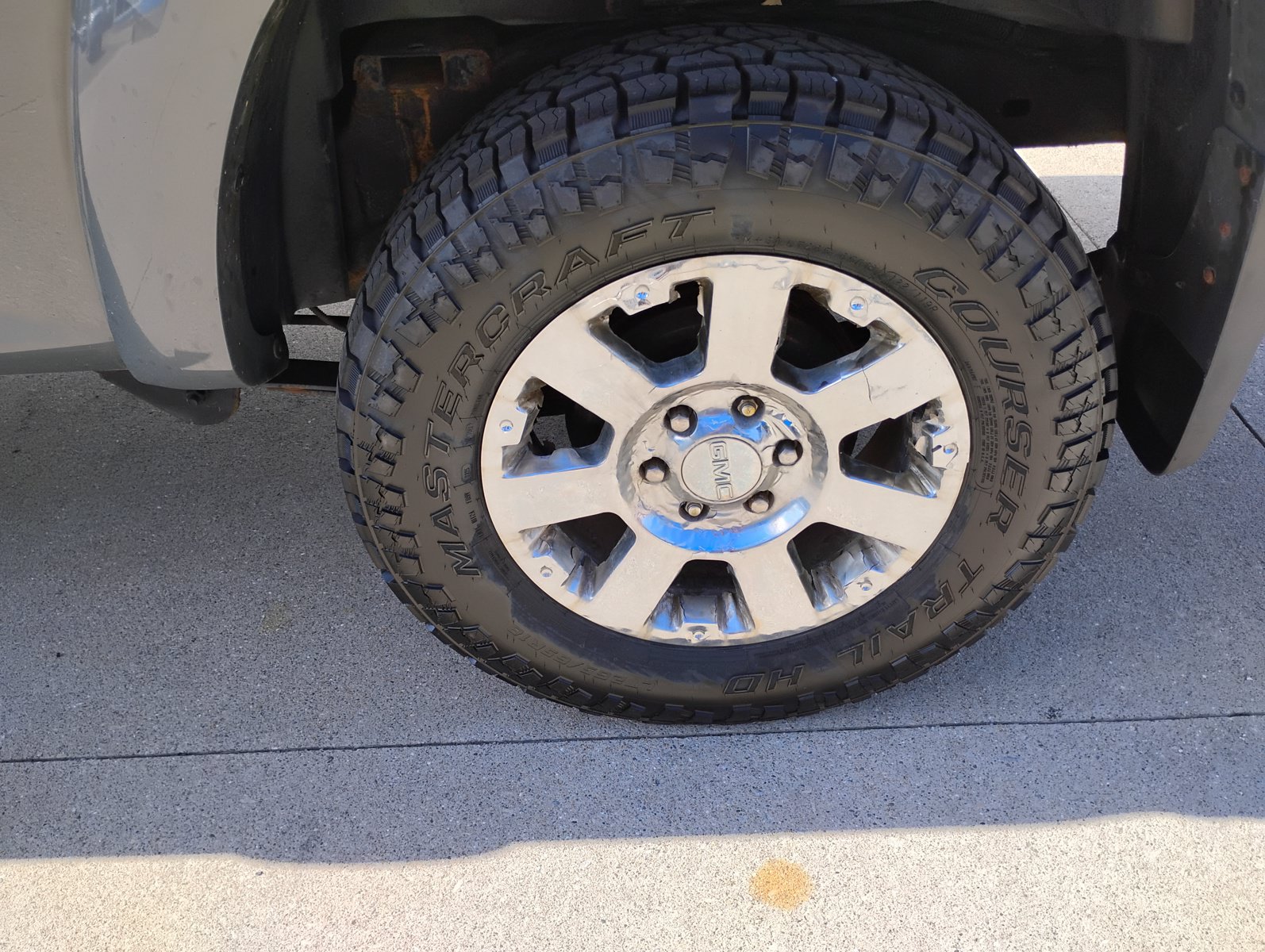 Used 2012 GMC Canyon SLE AWD/4WD image 16