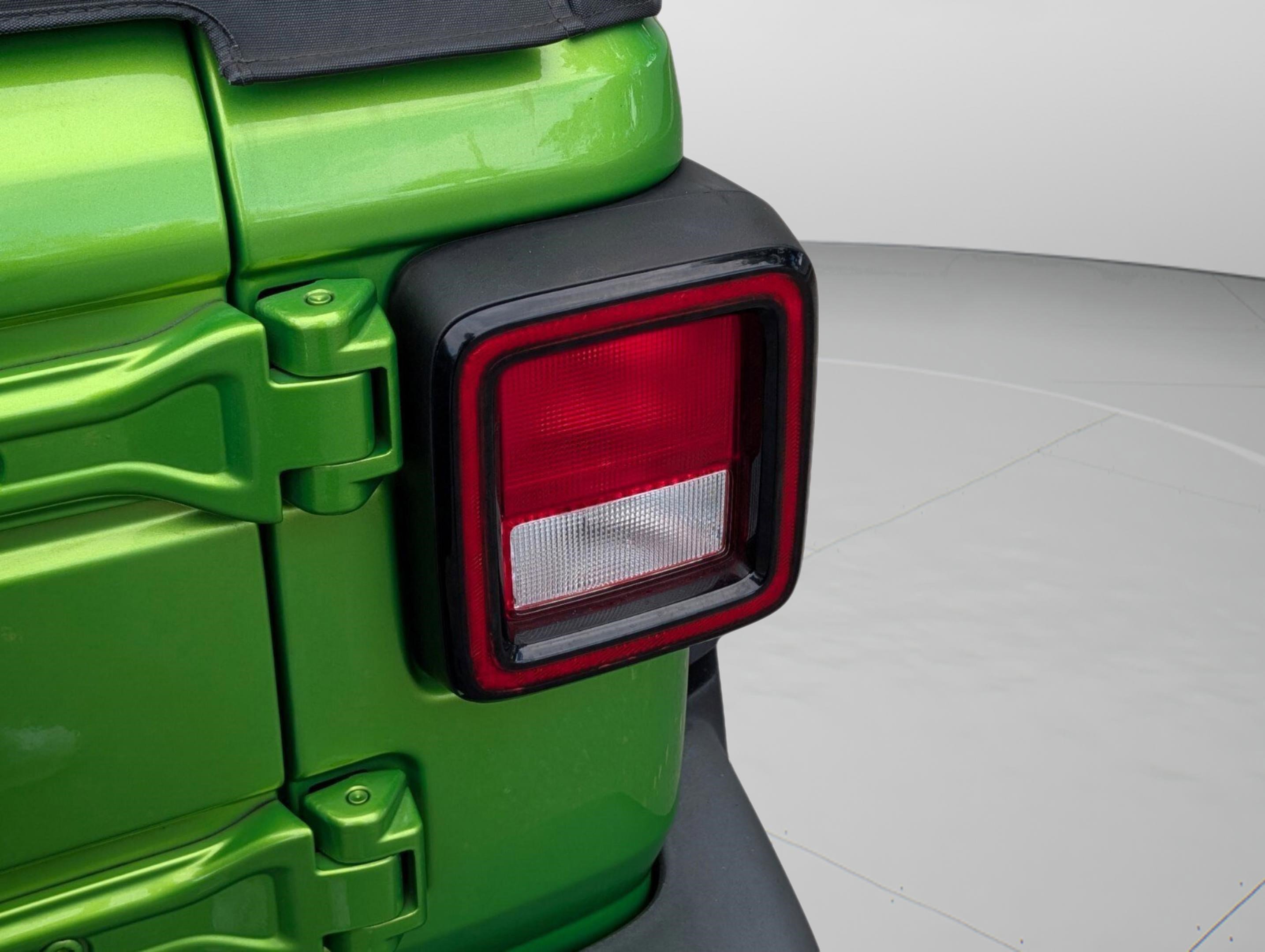 Used 2019 Jeep Wrangler Unlimited Sport image 36