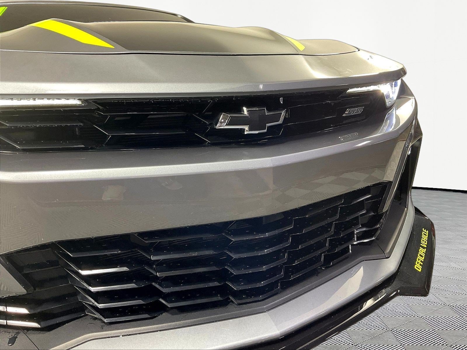 Used 2021 Chevrolet Camaro SS RWD image 31